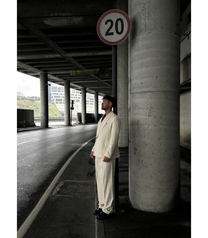 OVERSİZE YAN DETAYLI ÖZEL KESİM BEJ TAKIM