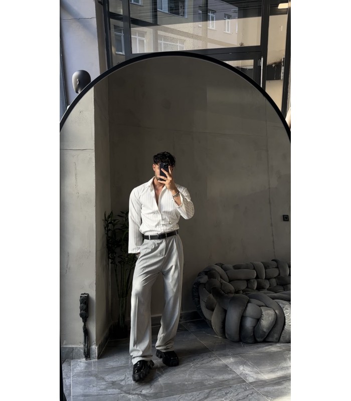 OVERSİZE YAN DETAYLI BEYAZ ÇİZGİLİ GÖMLEK