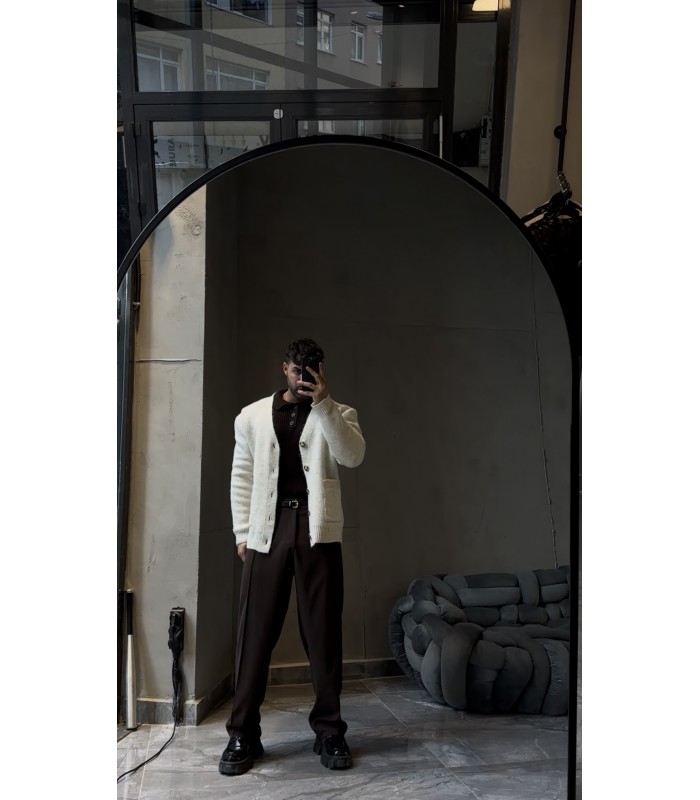 OVERSİZE ÖZEL DÜĞME DETAYLI HIRKA