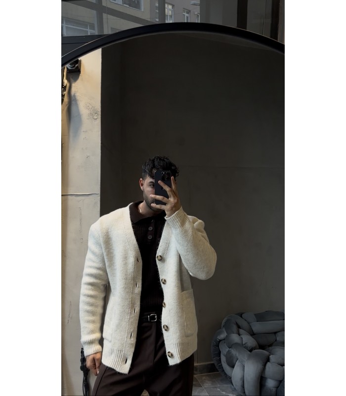 OVERSİZE ÖZEL DÜĞME DETAYLI HIRKA