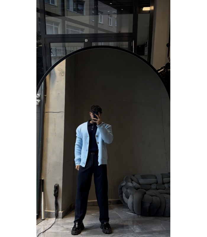 OVERSİZE ÖZEL DÜĞME DETAYLI HIRKA