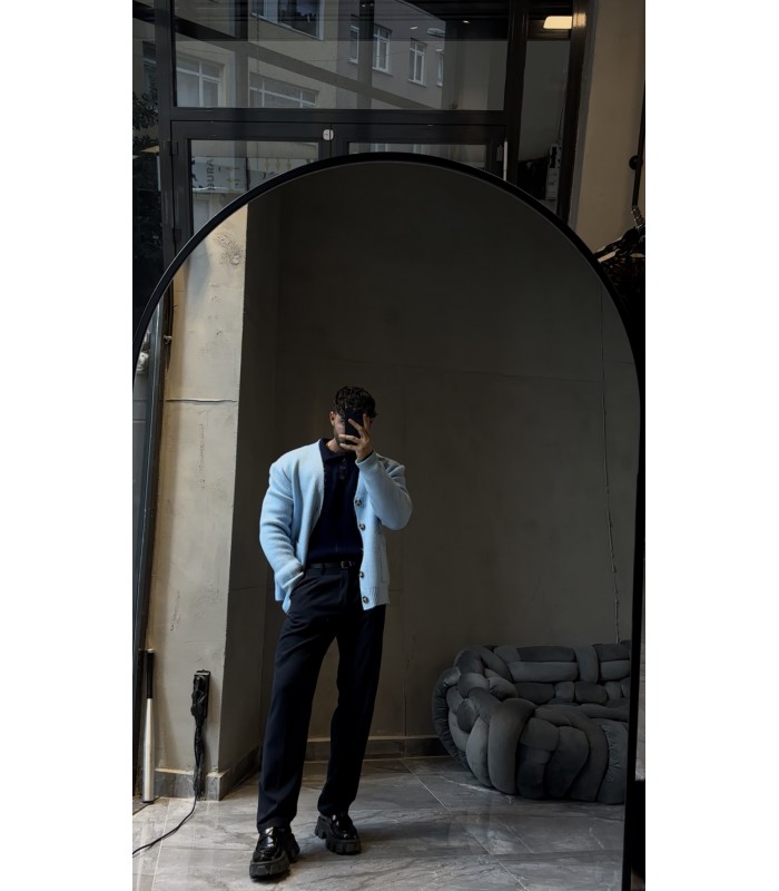 OVERSİZE ÖZEL DÜĞME DETAYLI HIRKA