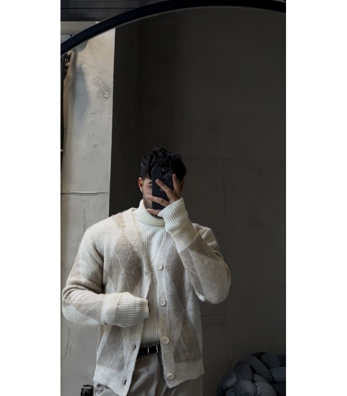 OVERSİZE YAKA ÖZEL KESİM DETAYLI HIRKA