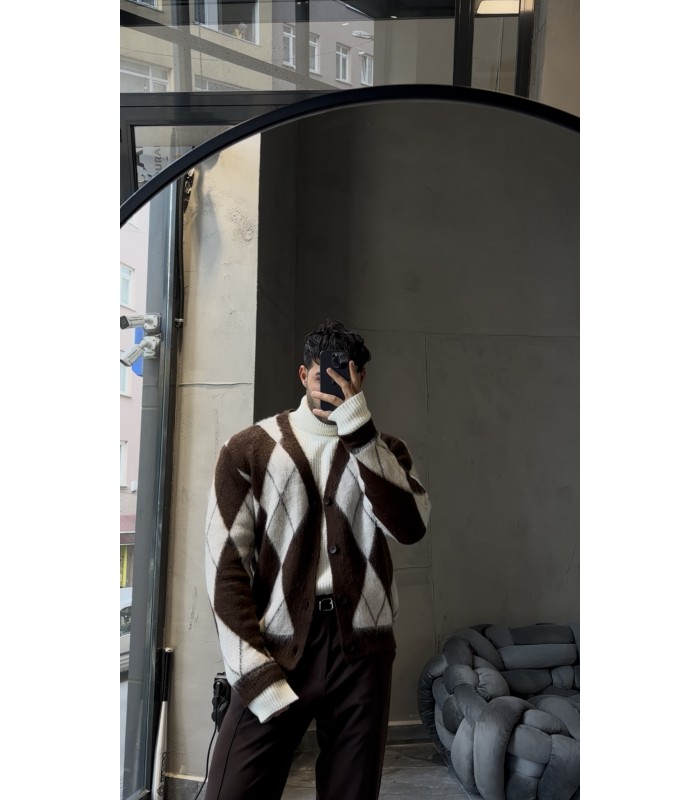 OVERSİZE YAKA ÖZEL KESİM DETAYLI HIRKA