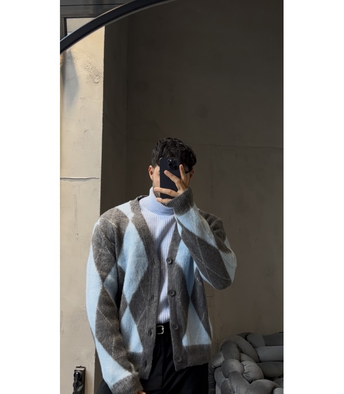 OVERSİZE YAKA ÖZEL KESİM DETAYLI HIRKA