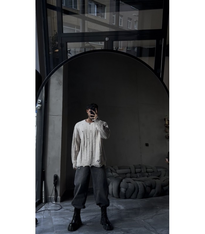 OVERSİZE ÖZEL YIRTMAC DETAYLI BİSİKLET YAKA KAZAK