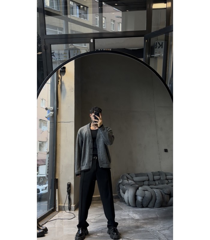 OVERSİZE ÖZEL YAKA DETAYLI HIRKA