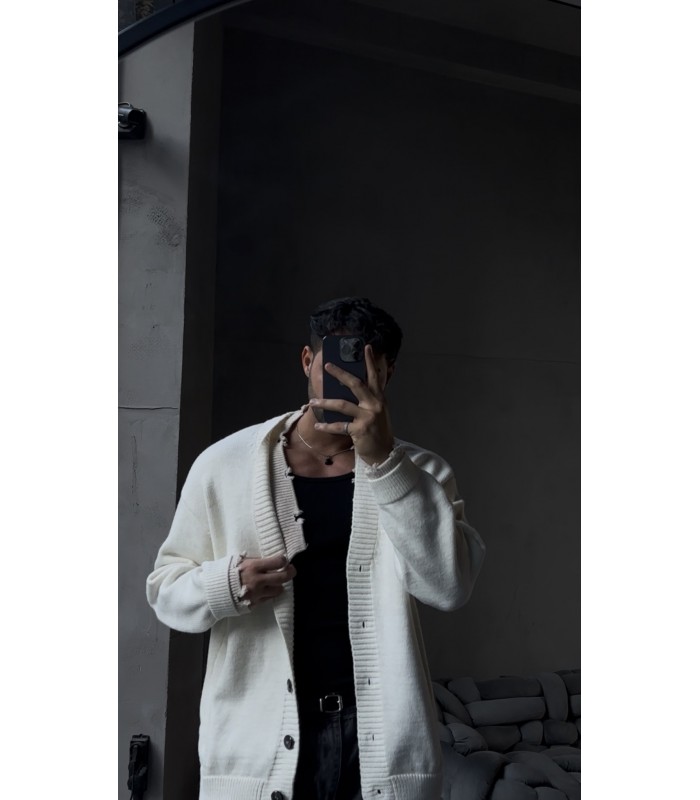 OVERSİZE ÖZEL YAKA DETAYLI HIRKA