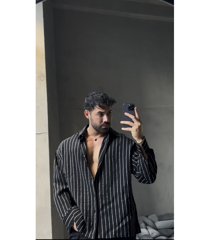 İNCE ÇİZGİ DETAYLI OVERSİZE GÖMLEK