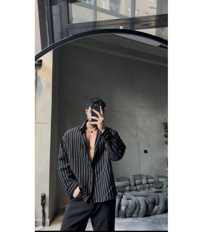 İNCE ÇİZGİ DETAYLI OVERSİZE GÖMLEK