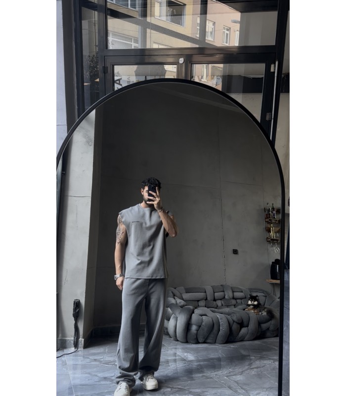 YENİ SEZON YIKAMA KUMAŞ ARKA BASKI DETAYLI OVERSİZE SIFIR KOL TSHİRT