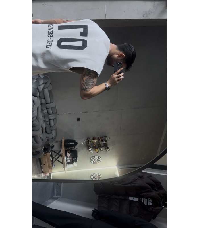 YENİ SEZON YIKAMA KUMAŞ ARKA BASKI DETAYLI OVERSİZE SIFIR KOL TSHİRT