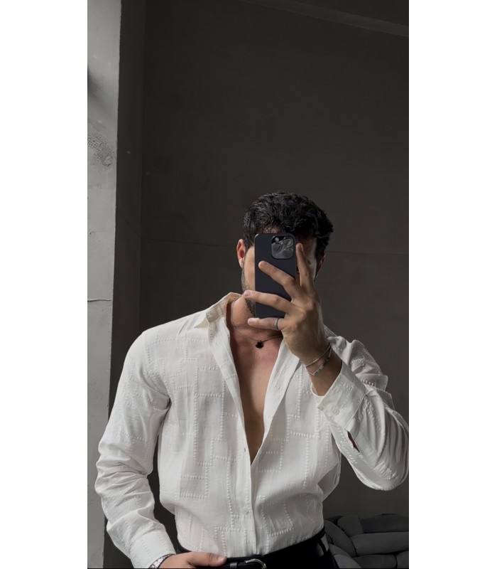 ÖZEL DESEN DETAYLI TENSEL KUMAŞ GÖMLEK