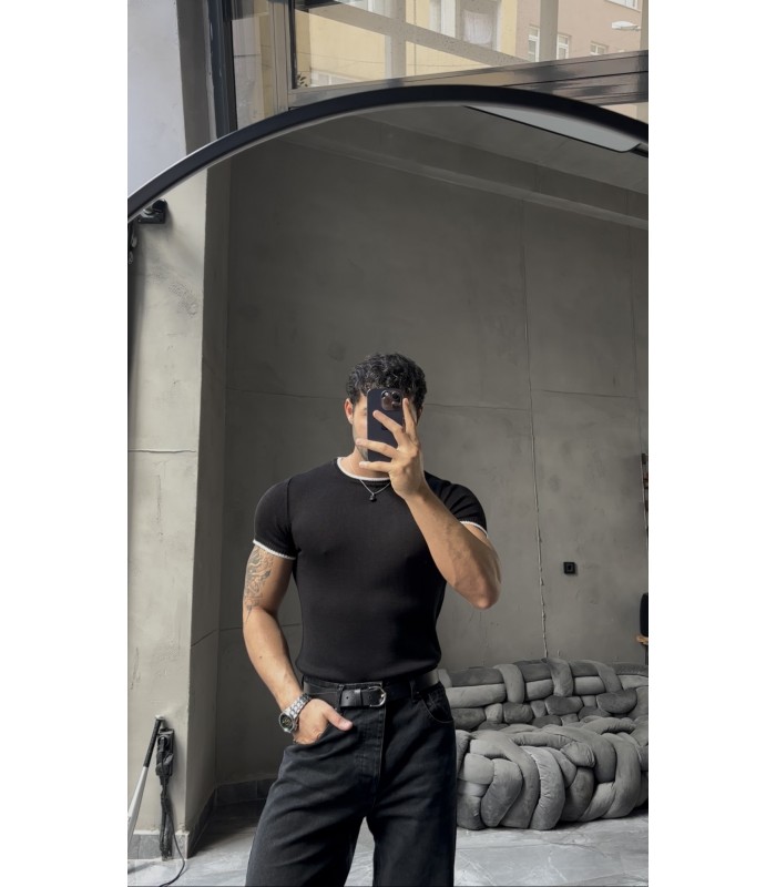 BİSİKLET YAKA ÖZEL  DESEN DETAYLI TİRKO TSHIRT