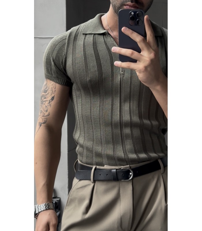 LİKRALI YAKA FERMUAR ÖZEL DESEN DETAYLI TSHIRT