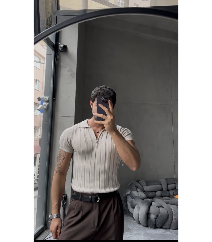 LİKRALI YAKA FERMUAR ÖZEL DESEN DETAYLI TSHIRT