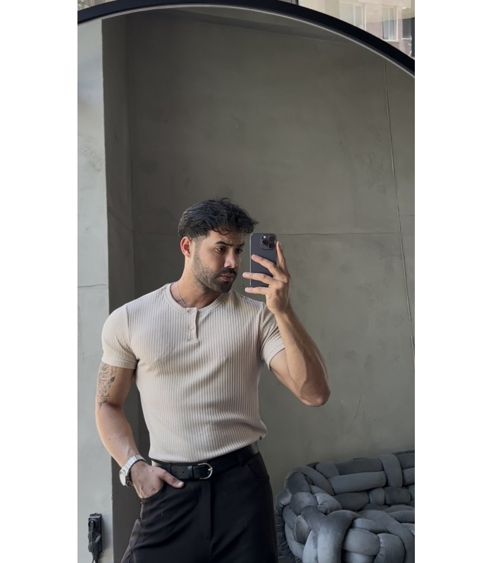 HAKİM YAKA DÜĞME DETAYLI TSHIRT