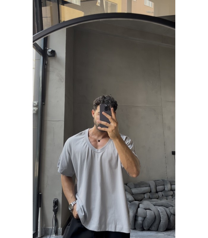 Oversize kalıp  Derin V yaka