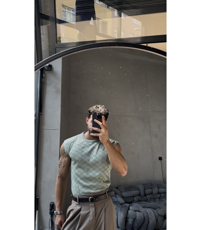 Slim Fit Ajurlu Dokulu Kolsuz Triko