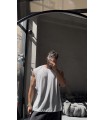 Üst: Oversize kolsuz tişört / Oversize Sleeveless T-Shirt